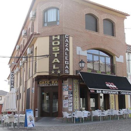 Hostal Cazalegas エクステリア 写真